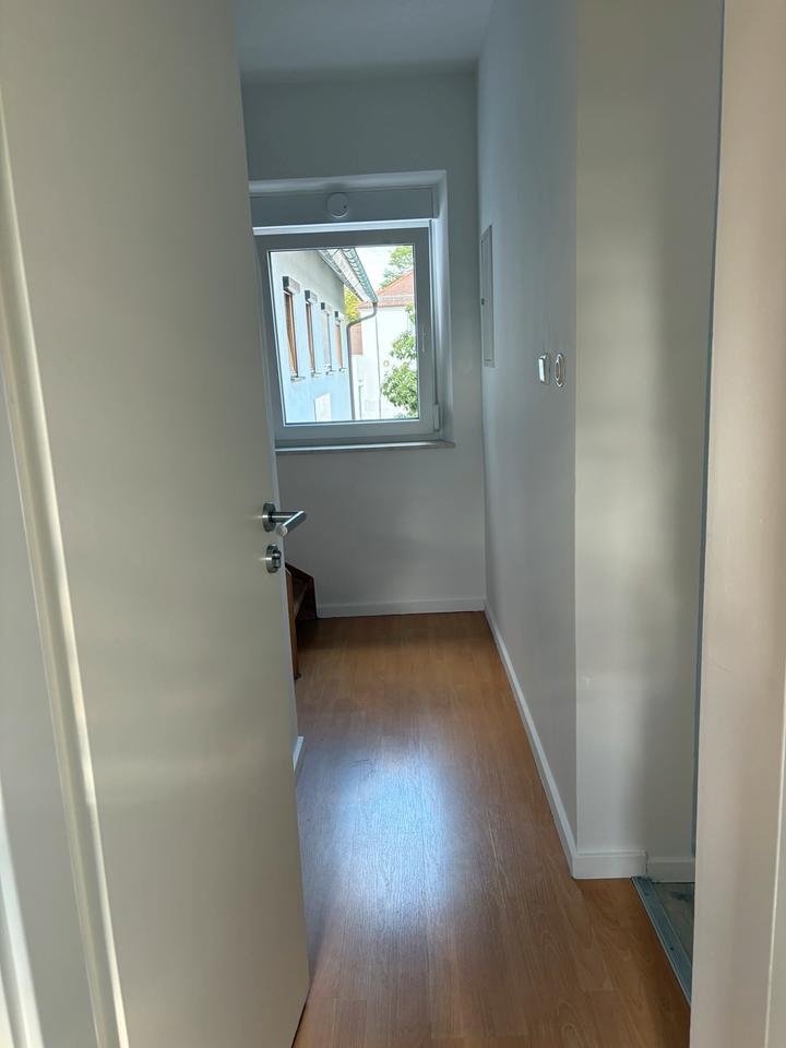 Helle, vollständig renovierte 5-Zimmer-Maisonette-Wohnung in Nbg zimmer