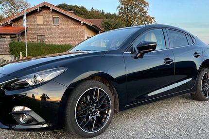 Mazda 3 125.000 km 12.400 € München 80805