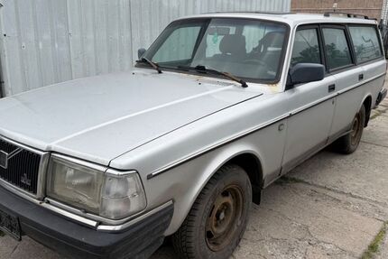 Volvo 240 198.000 km 1.300 &euro; Berlin 12277