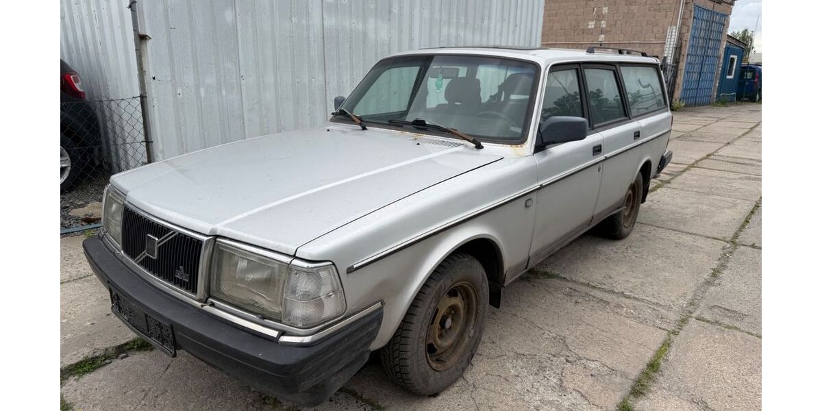 Volvo 240 198.000 km 1.300 &euro; Berlin 12277