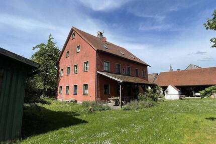 Haus Beratzhausen Schwarzenthonhausen - 6 Zimmer, 220 m&sup2;, 499.000&euro; | Angebot:26798288