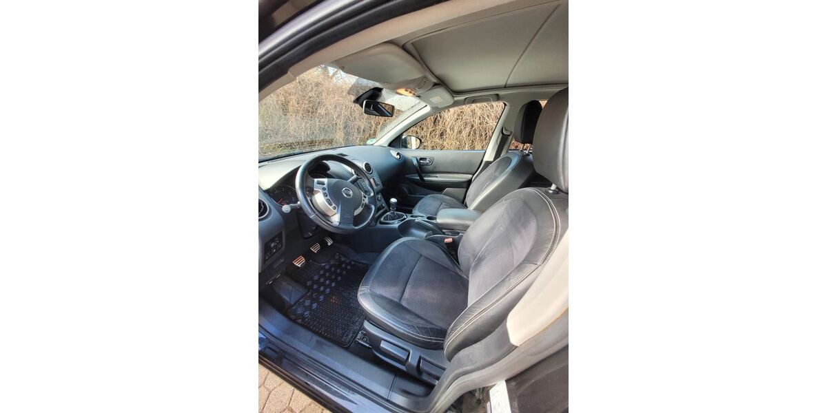 Nissan Qashqai 116.000 km 9.200 &euro; Postbauer-Heng 92353