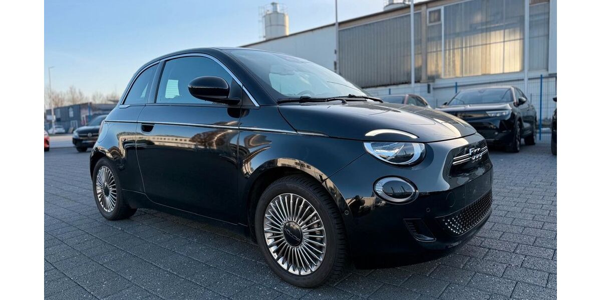 Fiat 500e 28.300 km 15.570 &euro; Alsdorf-Hoengen (bei Aachen) 52477