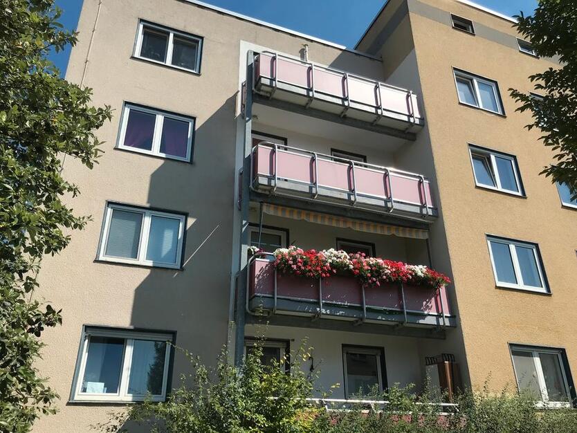 Gut geschnittene FamilienWohnung mit Balkon zum Wohlfühlen