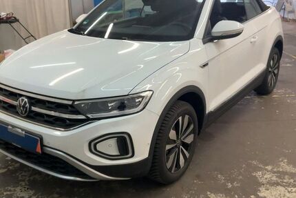 VW T-Roc 2.200 km 29.950 &euro; Geesthacht bei Hamburg 21502