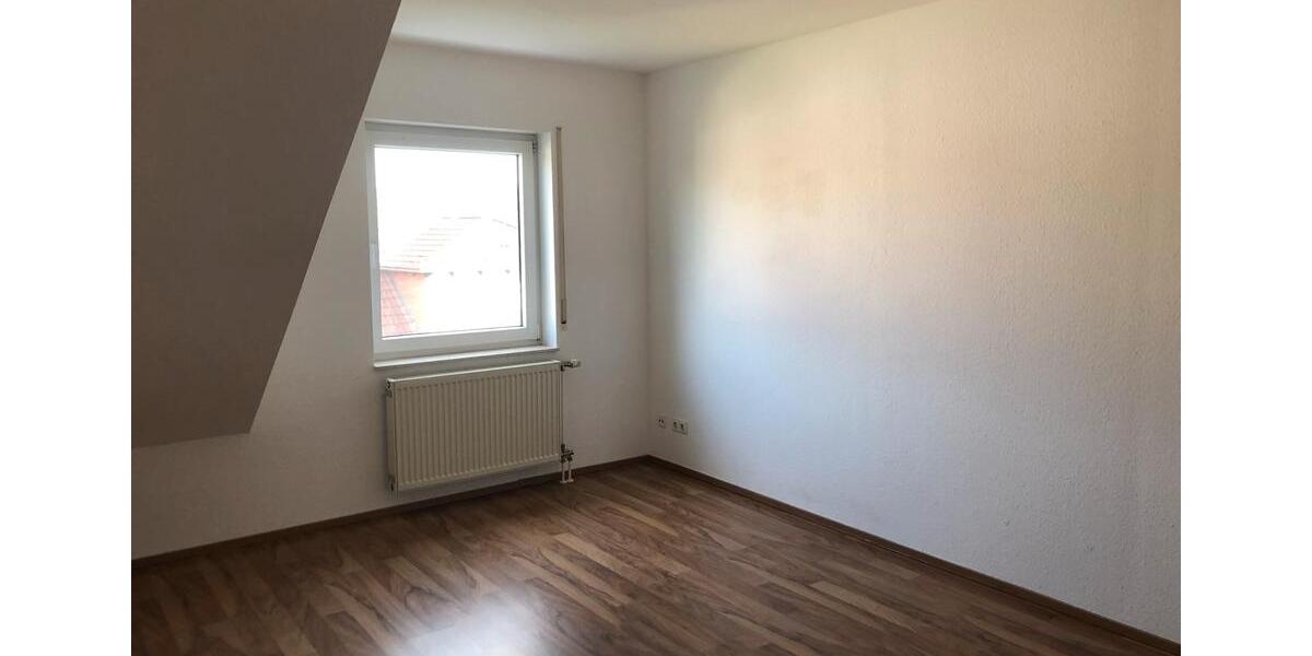 Doppelhaushälfte Wörrstadt - 4 Zimmer, 120 m&sup2;, 1.320&euro; | Angebot:26025473
