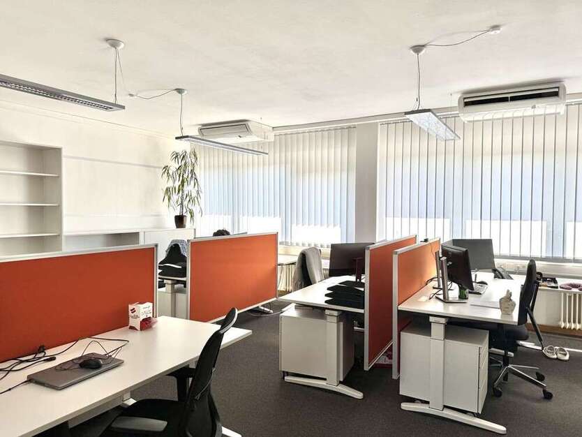 Büro in München 1.360 € 136 m²
