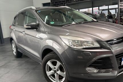 Ford Kuga 136.000 km 7.999 &euro; Weiden 92637