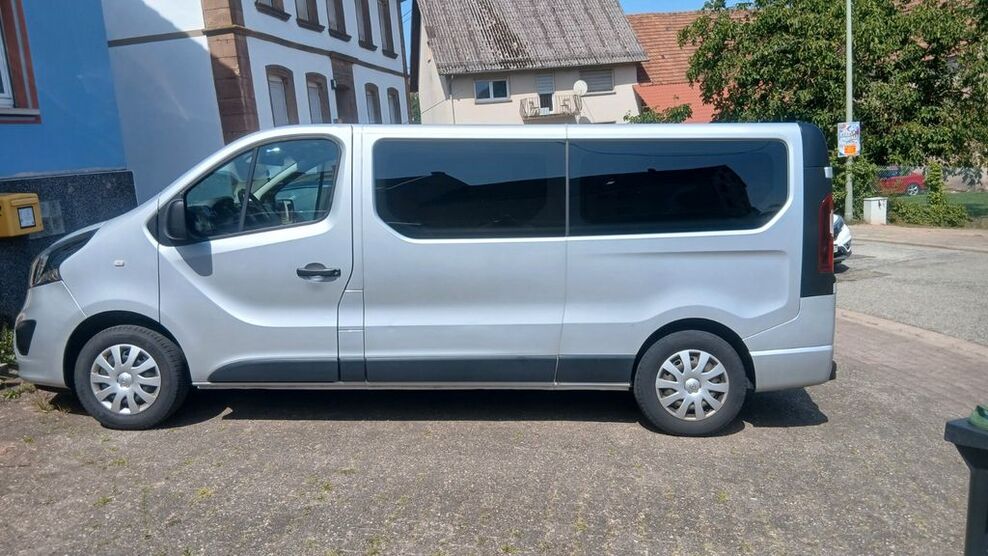Opel Vivaro 189.000 km 13.000 € Wahnwegen 66909