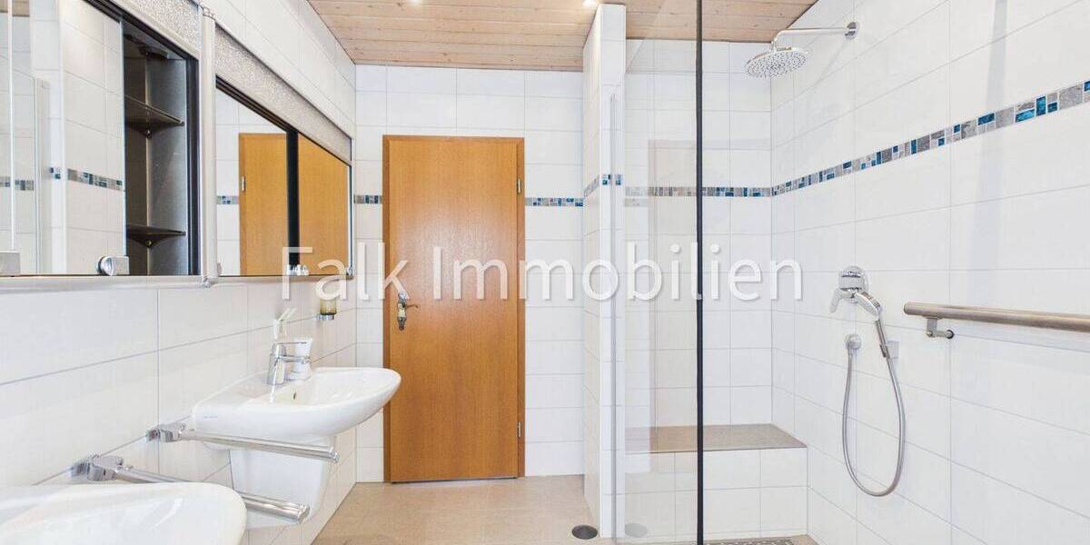 Reihenmittelhaus Brühl - 5 Zimmer, 122 m&sup2;, 455.000&euro; | Angebot:26435891