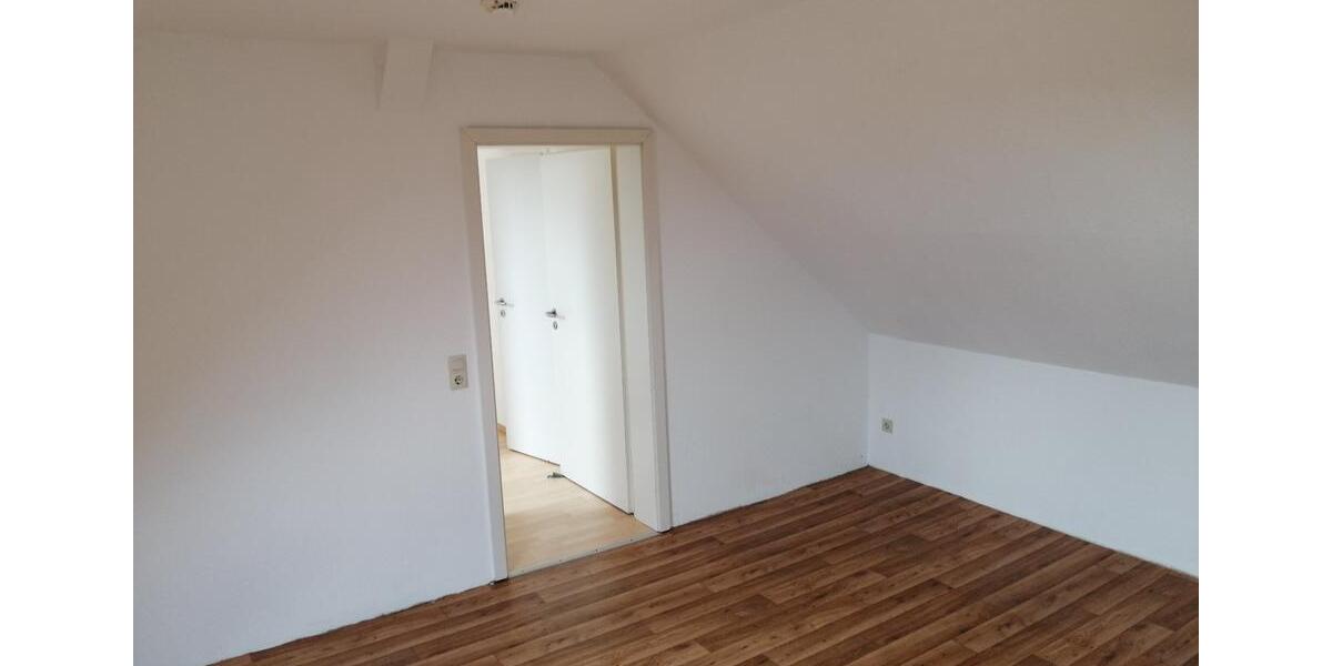 Dachgeschoßwohnung Aschersleben - 2 Zimmer, 49 m&sup2;, 306&euro; | Angebot:26602658