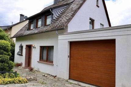 Haus Zell - 6 Zimmer, 133 m&sup2;, 220.000&euro; | Angebot:23963991