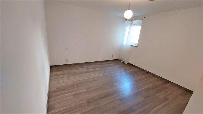 Etagenwohnung Weiden in der Oberpfalz Weiden - 4 Zimmer, 153 m&sup2;, 1.450&euro; | Angebot:26410304