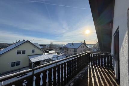Wohnen mit Weitblick: Großzügige 3,5-Zimmer-DG-Wohnung ideal für
