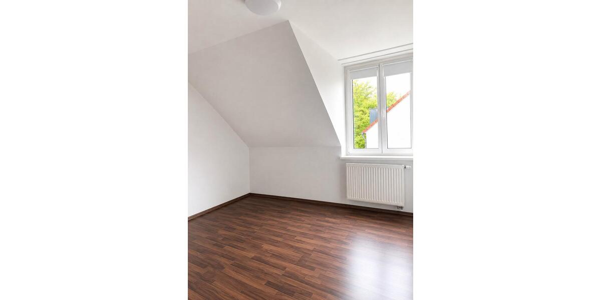 Dachgeschoßwohnung Wilsdruff - 3 Zimmer, 77 m&sup2;, 690&euro; | Angebot:26691500