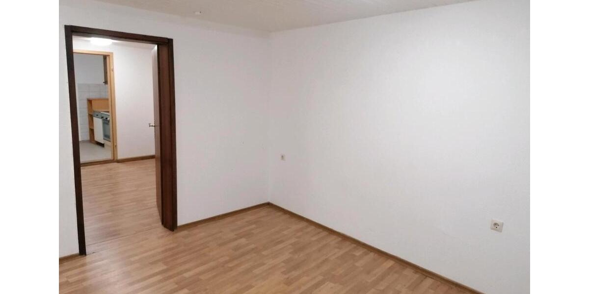 Erdgeschoßwohnung Landau an der Isar - 2 Zimmer, 65 m&sup2;, 950&euro; | Angebot:26032280