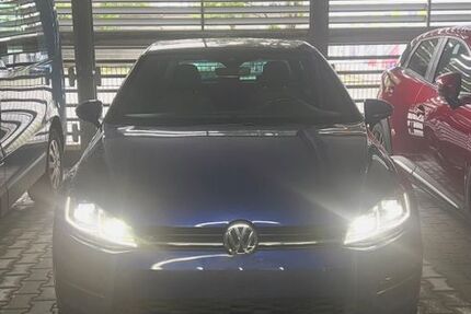 VW Golf 83.000 km 16.500 &euro; Schleusingen 98553