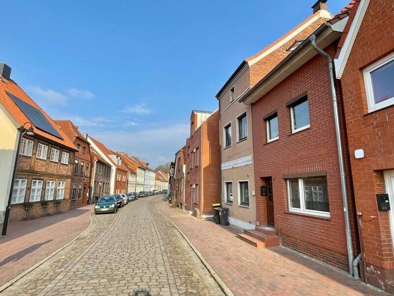Wohnen, wo andere Urlaub machen - Erstbezug - kernsaniertes Stadthaus in Mölln in Seenähe
