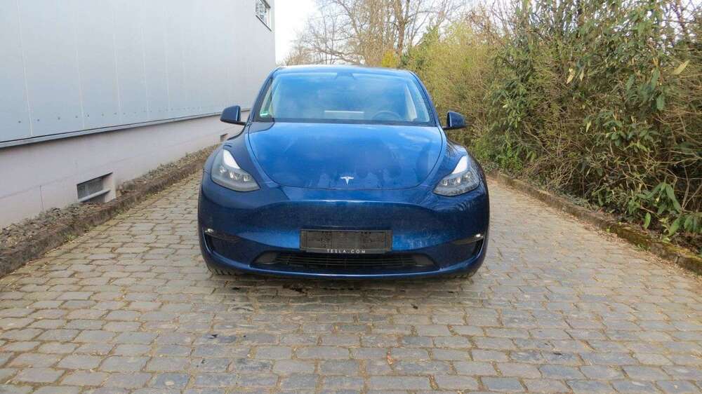 Tesla Model Y 61.900 km 35.990 &euro; Reichshof 51580