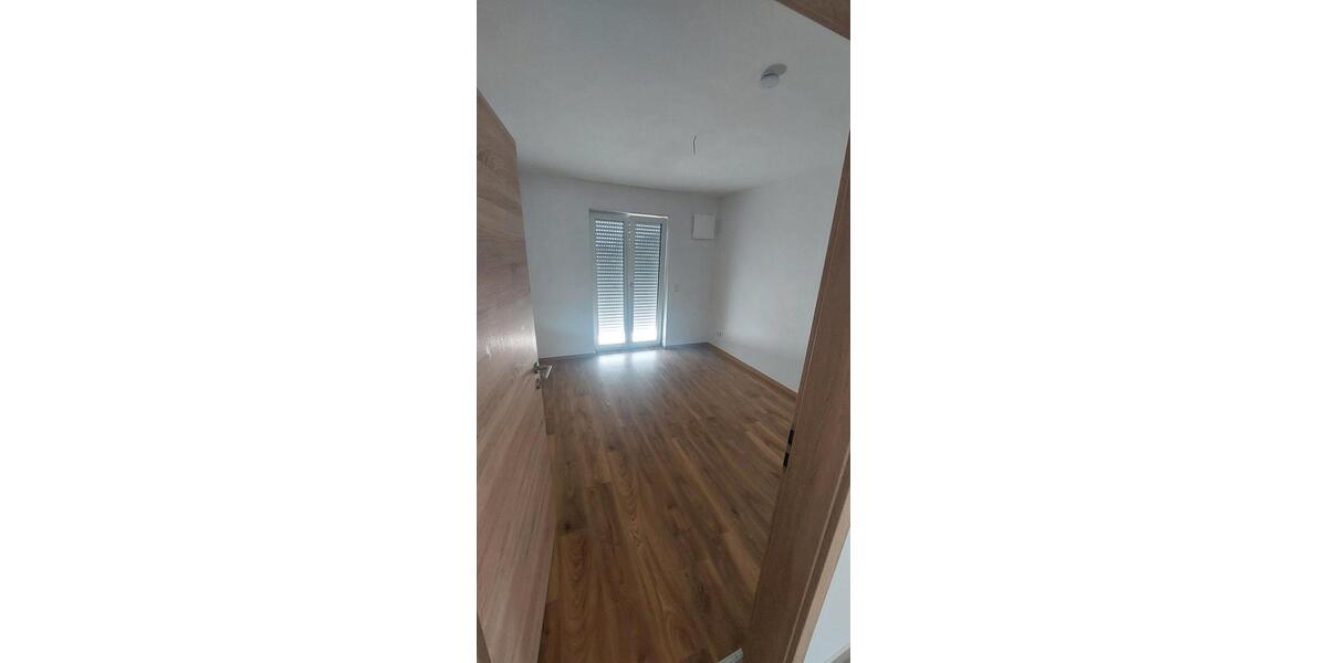 Erdgeschoßwohnung Falkenfels - 4 Zimmer, 118 m&sup2;, 1.000&euro; | Angebot:26459628