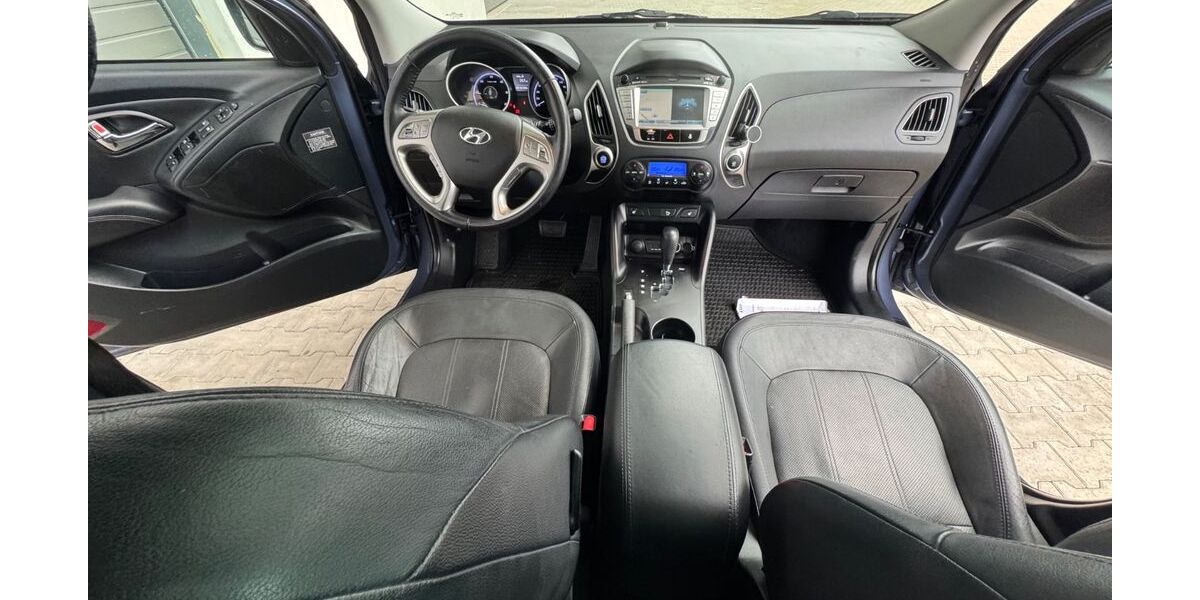 Hyundai ix35 160.988 km 8.350 &euro; Offenburg 77654