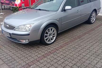 Ford Mondeo 182.000 km 3.900 &euro; Korntal-Muenchingen 70825