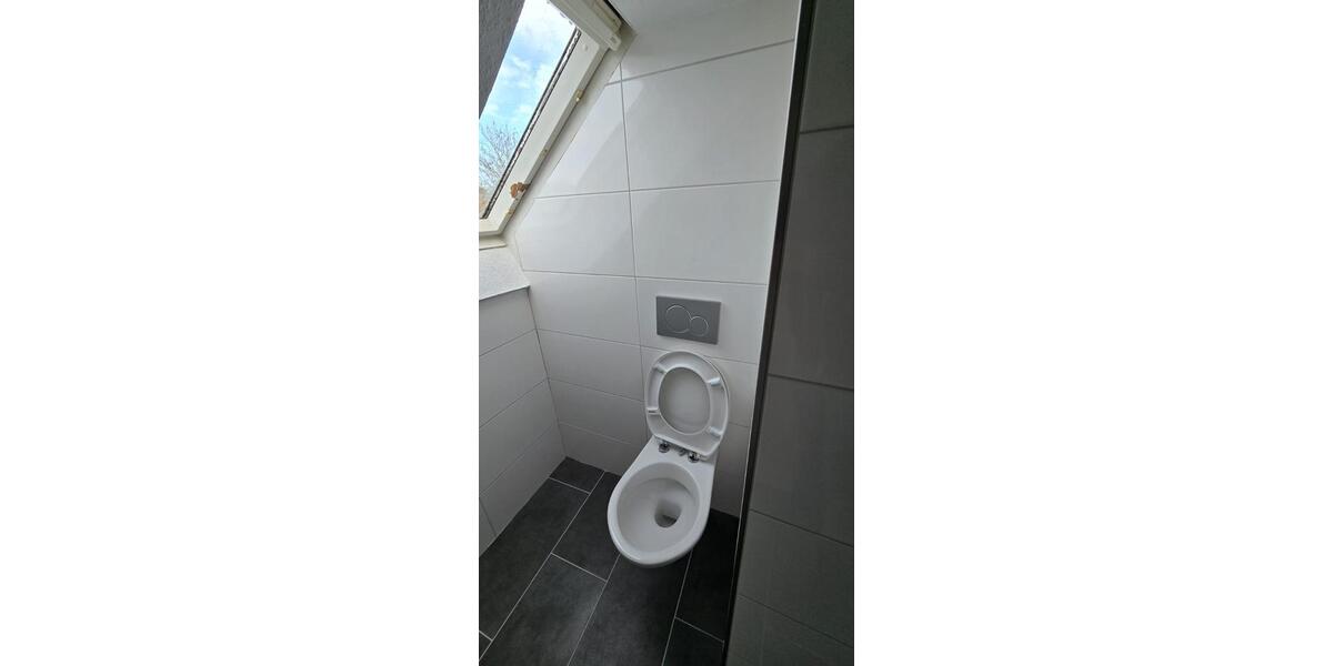 Dachgeschoßwohnung Wilhelmshaven Heppens - 5 Zimmer, 100 m&sup2;, 700&euro; | Angebot:25791708