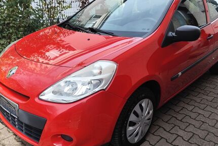 Renault Clio 99.000 km 3.690 € Villingen-Schwenningen 78056