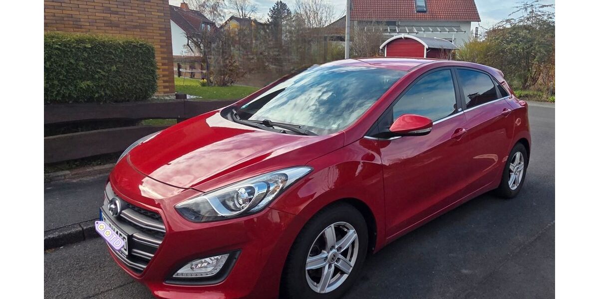 Hyundai i30 24.900 km 9.500 &euro; Vellmar 34236