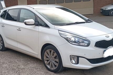 Kia Carens 112.400 km 10.290 € Enger 32130