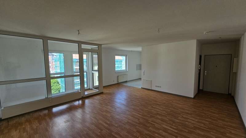 Wohnung zum Mieten in Löbau 325 € 64.46 m²