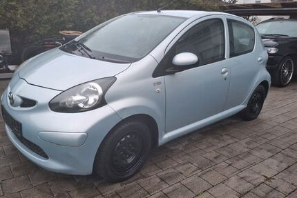 Toyota Aygo (X) 82.000 km 3.499 &euro; Bad friedrichshall 74177