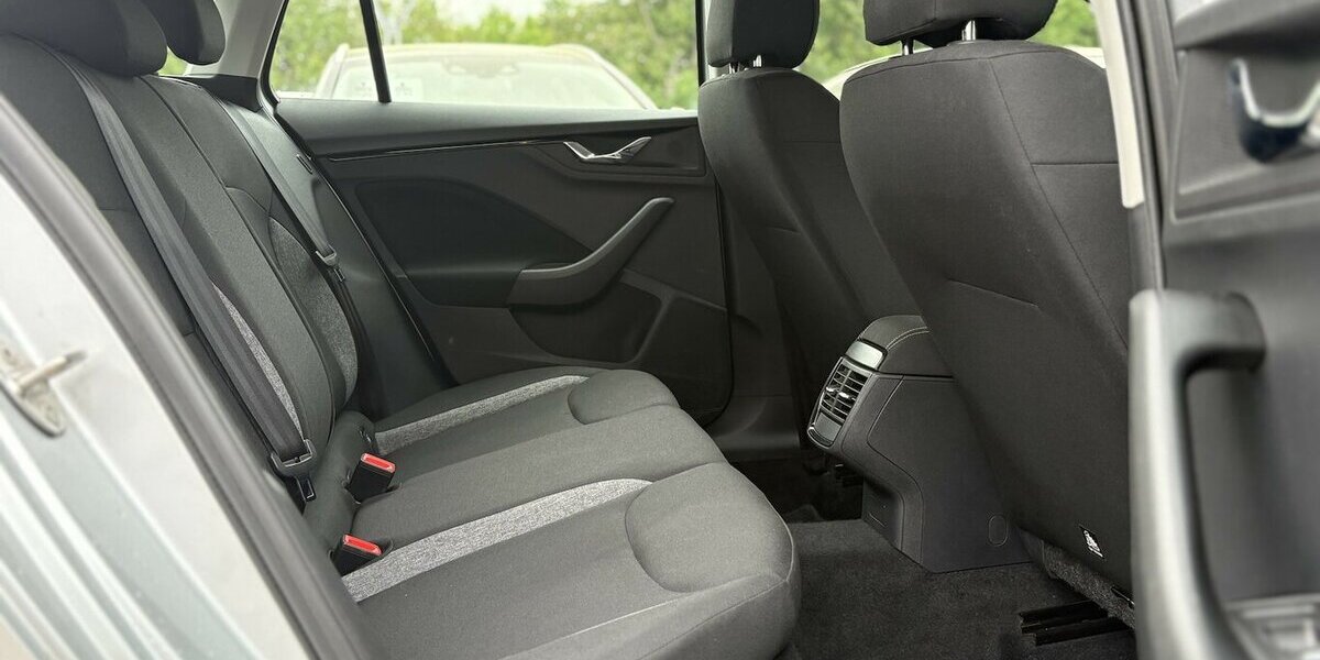 Skoda Scala 1.0 TSI Cool Plus SITZHEIZUNG/CARPLAY/DAB 83.539 km 12.900 &euro; Villingen-Schwenningen 78054