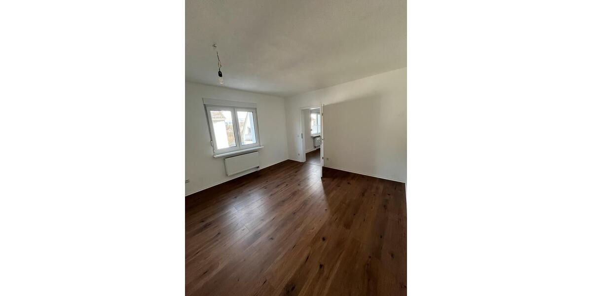 Einfamilienhaus Siegen Eiserfeld - 7 Zimmer, 135 m&sup2;, 260.000&euro; | Angebot:26904115