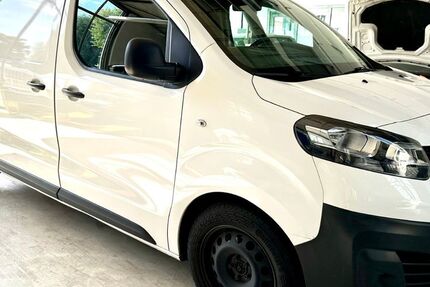 Opel Vivaro 135.643 km 16.900 &euro; Bremen 28217