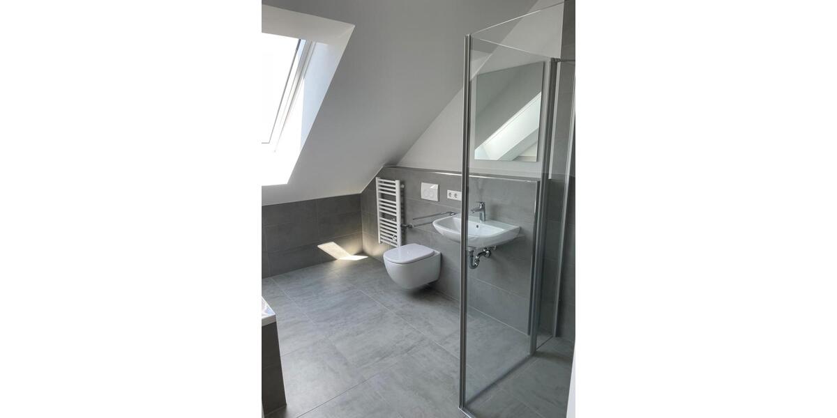Dachgeschoßwohnung Bad Windsheim - 3 Zimmer, 73 m&sup2;, 880&euro; | Angebot:26296551