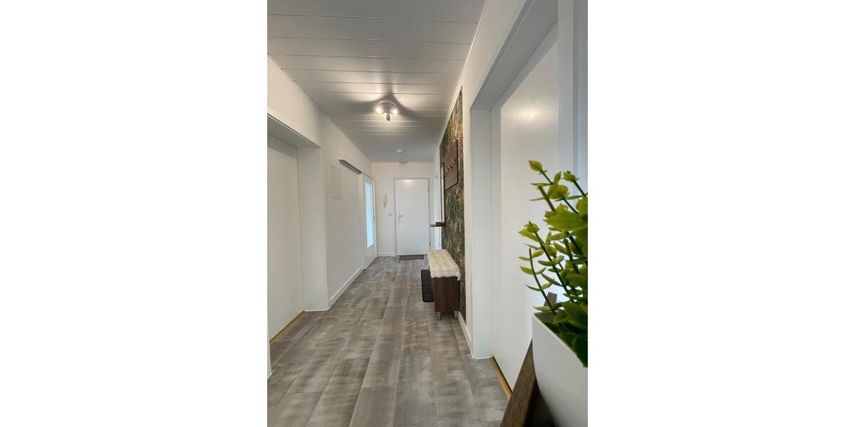 Wohnen auf Zeit Stollberg (Erzgebirge) - 3 Zimmer, 71 m&sup2;, 1.200&euro; | Angebot:23673871