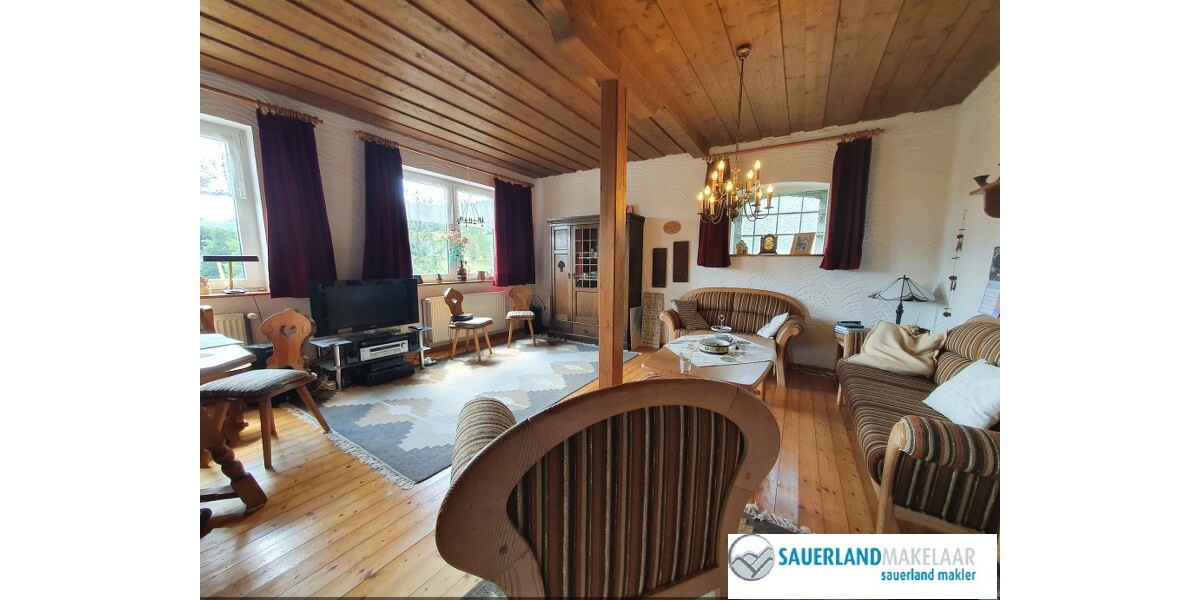 Freistehendes Haus mit Aussicht in Stormbruch - Einfamilienhaus Diemelsee-Stormbruch Stormbruch | Angebot:8767926