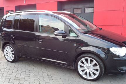 VW Touran 176.240 km 9.950 &euro; Ludwigshafen am Rhein 67059