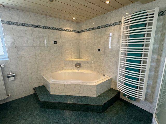 Einfamilienhaus Eschwege Oberhone - 6 Zimmer, 167 m&sup2;, 2.200&euro; | Angebot:21671099