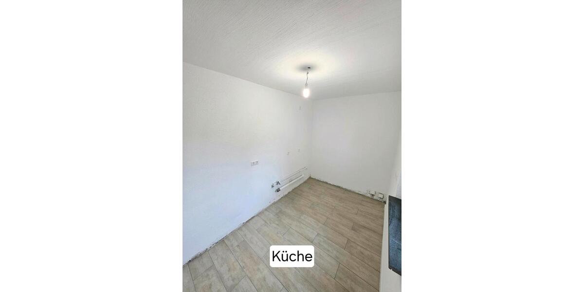 Erdgeschoßwohnung Schiffweiler - 3 Zimmer, 75 m&sup2;, 750&euro; | Angebot:26148705
