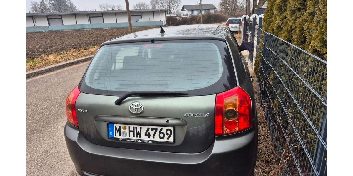 Toyota Corolla 185.000 km 3.000 &euro; München 80995