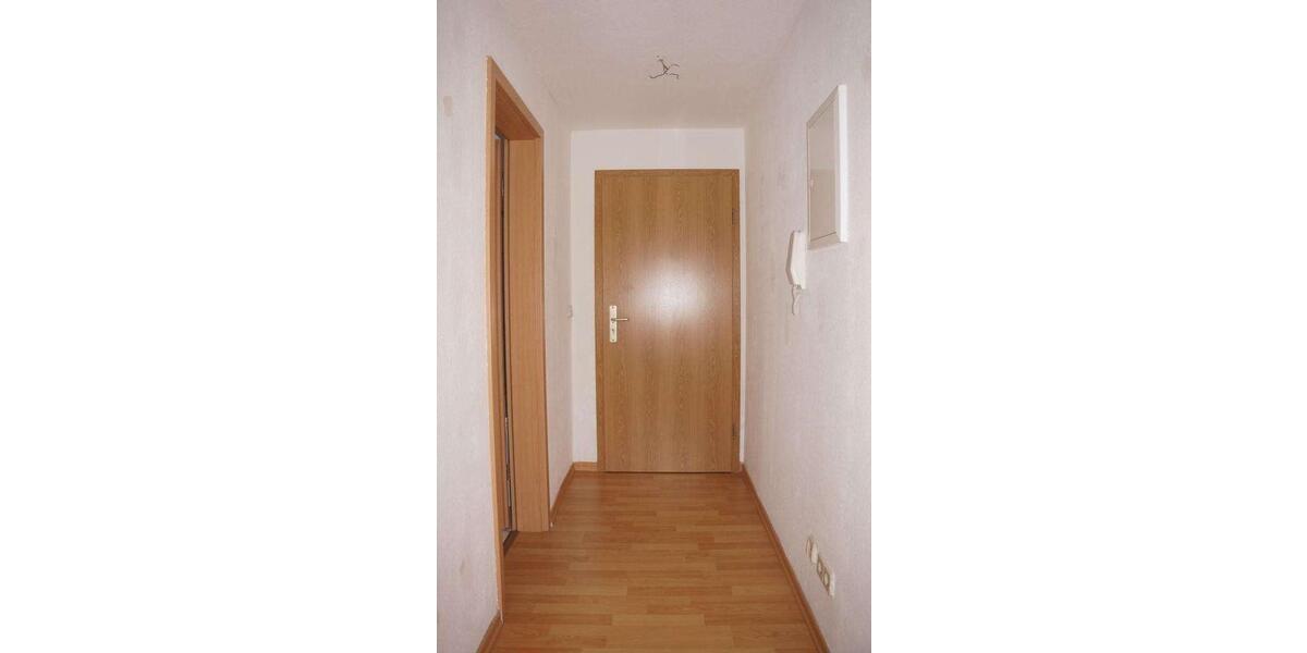 Dachgeschoßwohnung Zwickau - 1 Zimmer, 38 m&sup2;, 240&euro; | Angebot:25977801