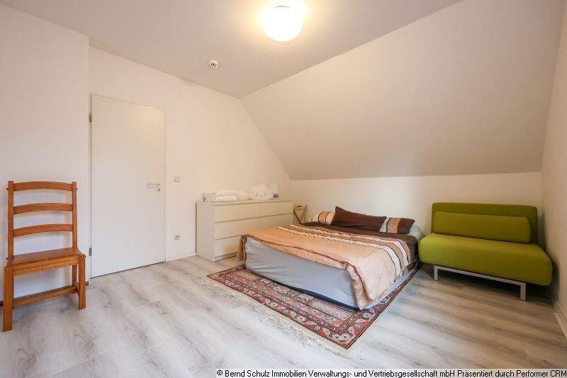 Etagenwohnung Hamburg Rissen - 3 Zimmer, 108 m&sup2;, 1.450&euro; | Angebot:25476060