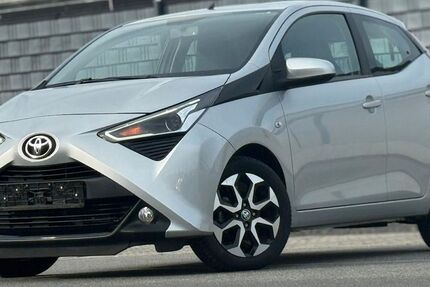 Toyota Aygo (X) 15.400 km 11.980 &euro; Schwarzenfeld 92521