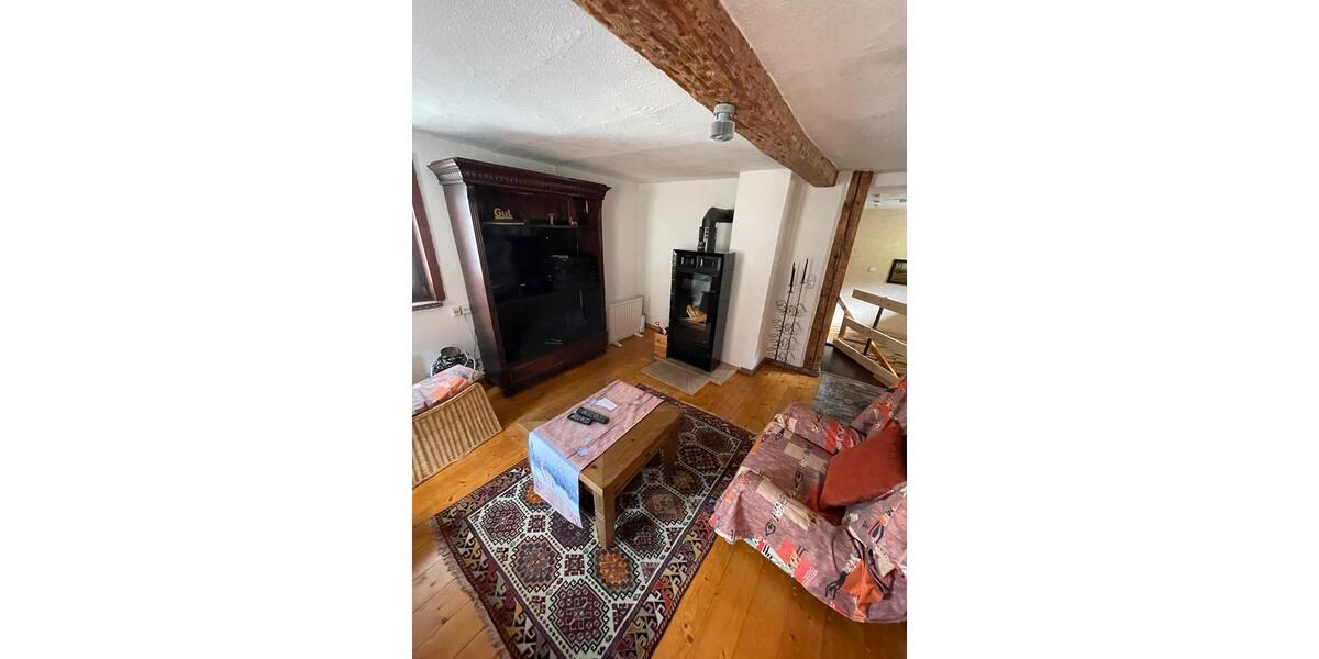 Etagenwohnung Saalfeld (Saale) - 5 Zimmer, 90 m&sup2;, 880&euro; | Angebot:26399794
