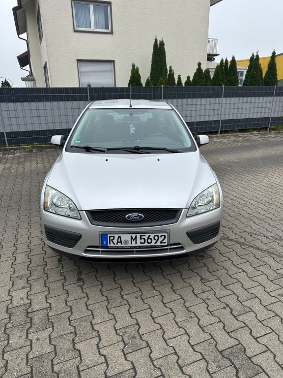 Ford Focus 313.000 km 1.650 € Weisenbach 76599