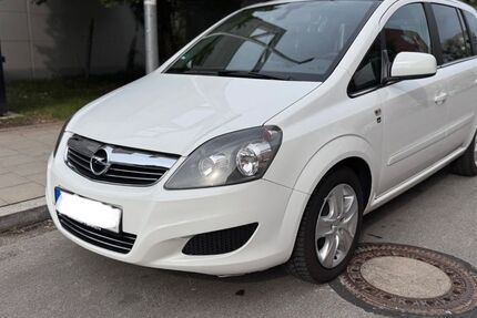 Opel Zafira 89.000 km 4.500 € München 81245