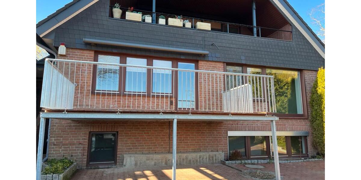 Etagenwohnung Kellinghusen - 9 Zimmer, 280 m&sup2;, 2.400&euro; | Angebot:26113327