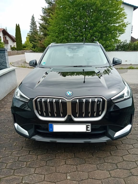 BMW iX1 3.800 km 38.900 € Parkstetten 94365